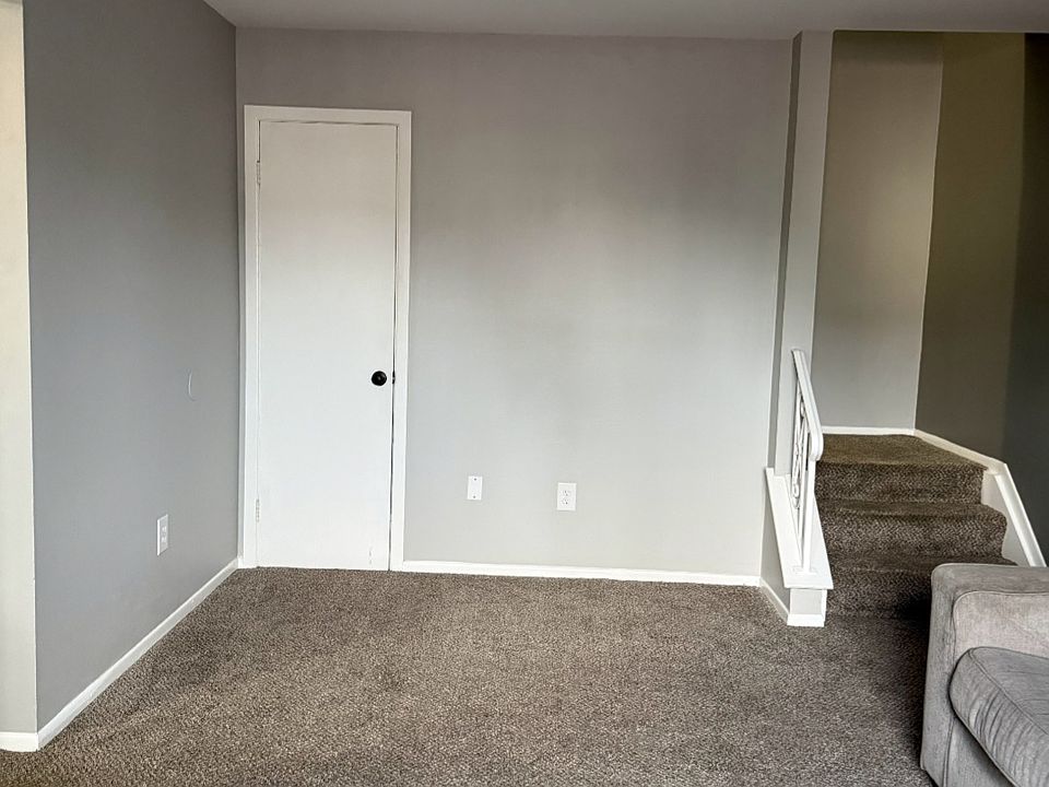 164 Ladd Rd #1, photo 7