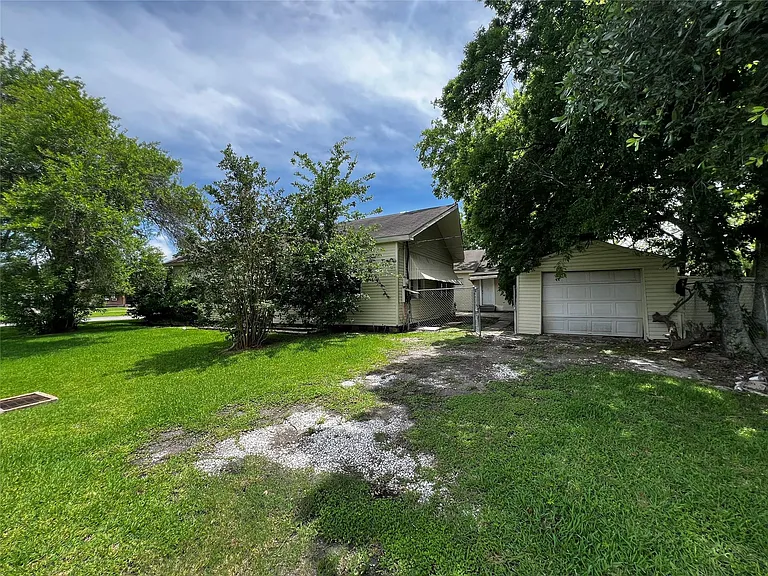 535 Thomas Blvd — Photo 11