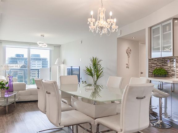 4th image of 6039 Collins Ave APT 937