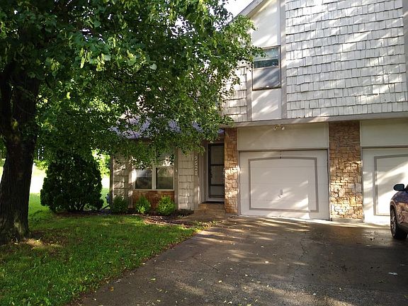 2nd image of 9528 W 78th St #Nkgjsrpmq
