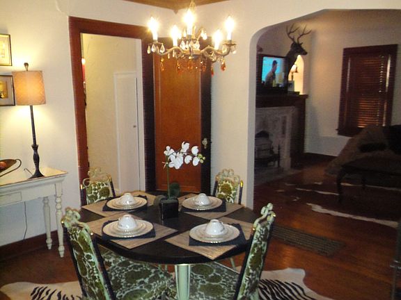 Dining Room (Arch Way to Living Room)