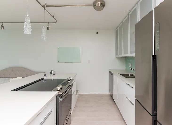 345 Lasalle #3107 — Photo 6