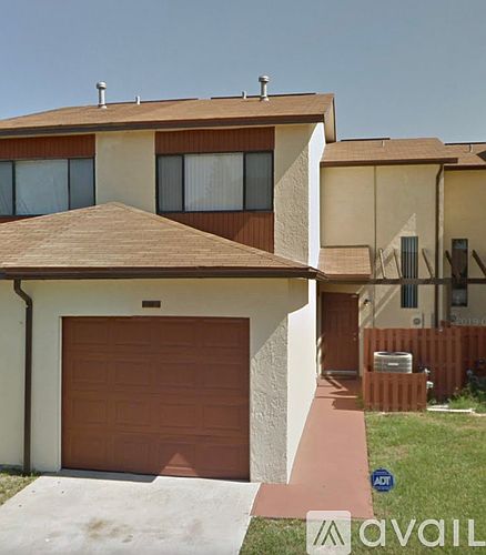 1st image of 16 Bogart Pl #16