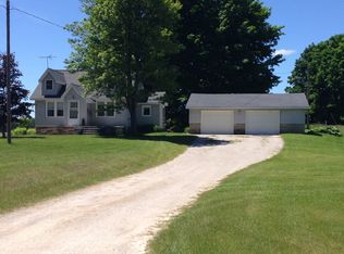 9276 Pine Rd, Millersburg, MI 49759