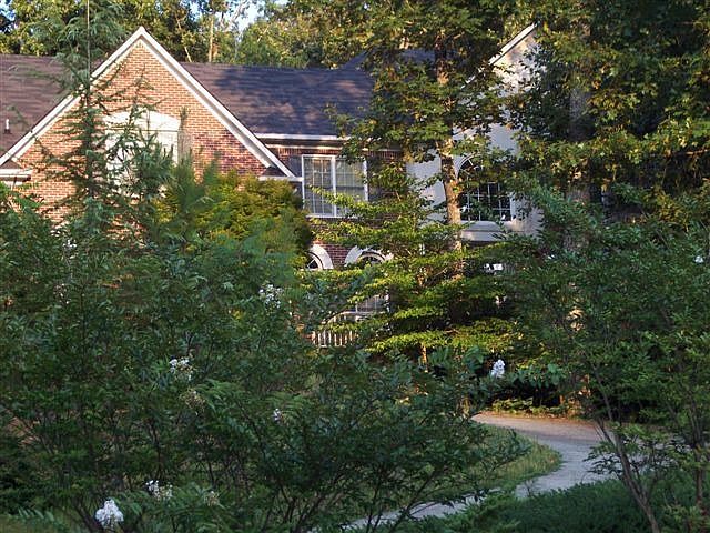 3 sides low maint. brick and concrete siding