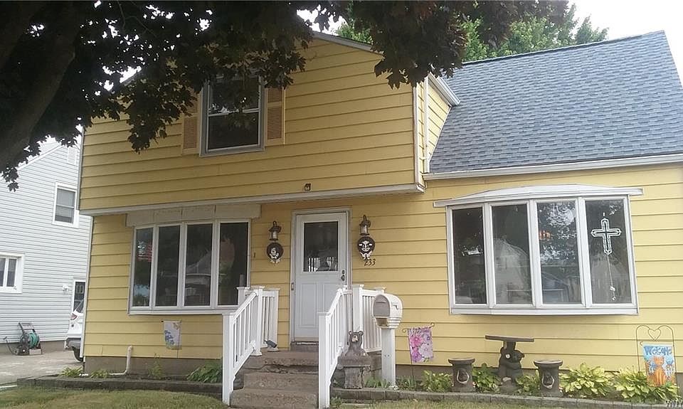 1st image of 233 Cresthill Ave