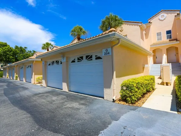966 Woodshire Ln, Naples, FL