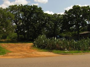 1008 Harrison Dr, Kennedale, TX 76060