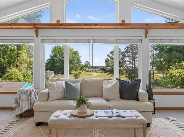 1407 Back Creek Rd, Seaford, VA 23696
