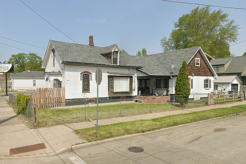 702 High St #1/2 Photo 1