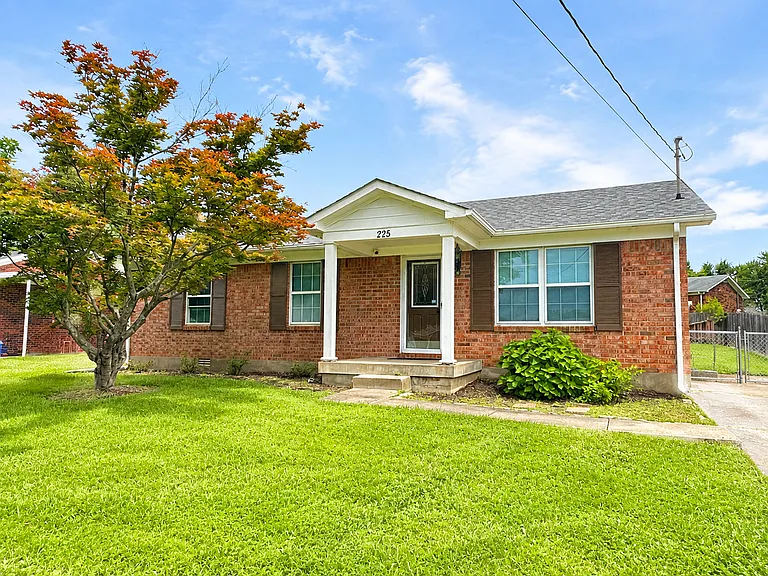 225 Joy Ave — Photo 1