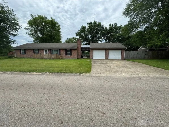 100 Terry Ct, Camden, OH 45311