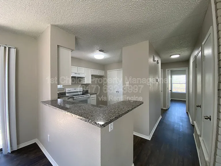 6706 Crestmont Ct — Photo 10