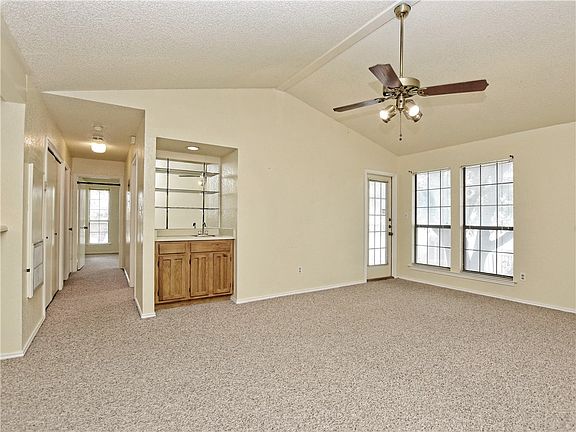 5th image of 1202 Thorpe Ln APT 708
