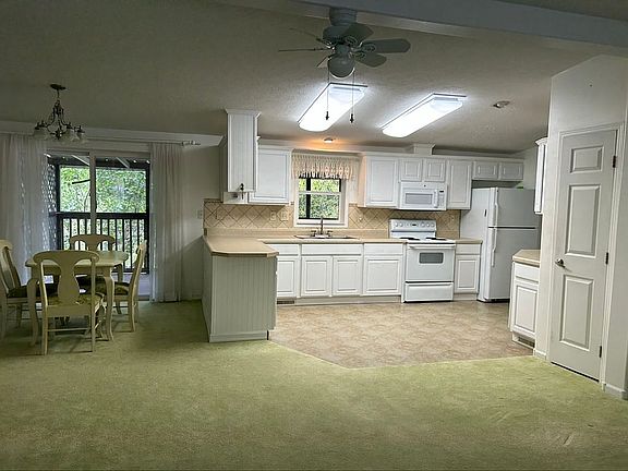 Spacious kitchen area