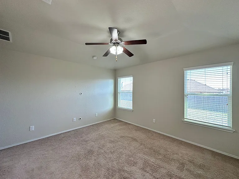 702 Deborah Kay Dr — Photo 16