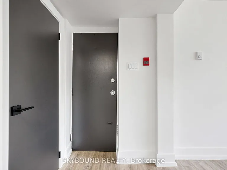 139 Wineva Ave #B — Photo 16