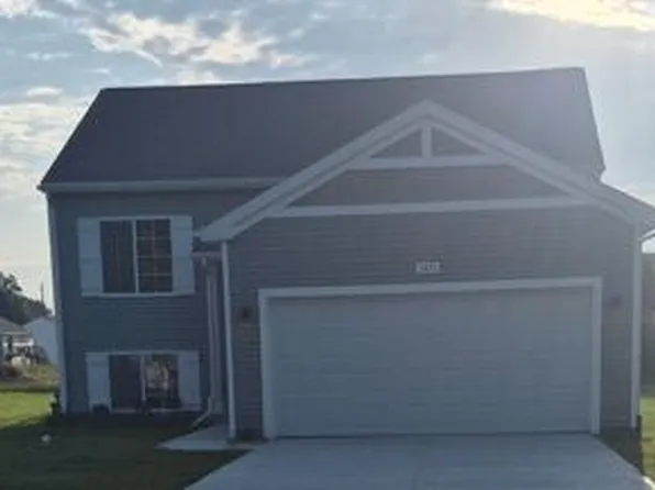 2471 Stratton Rd, Benton Harbor, MI 49022
