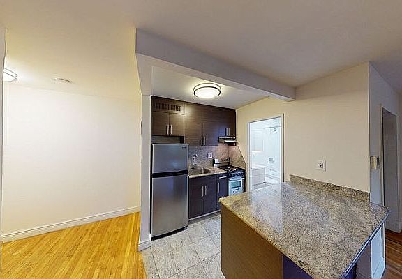 4th image of 50 Prince St APT 5G