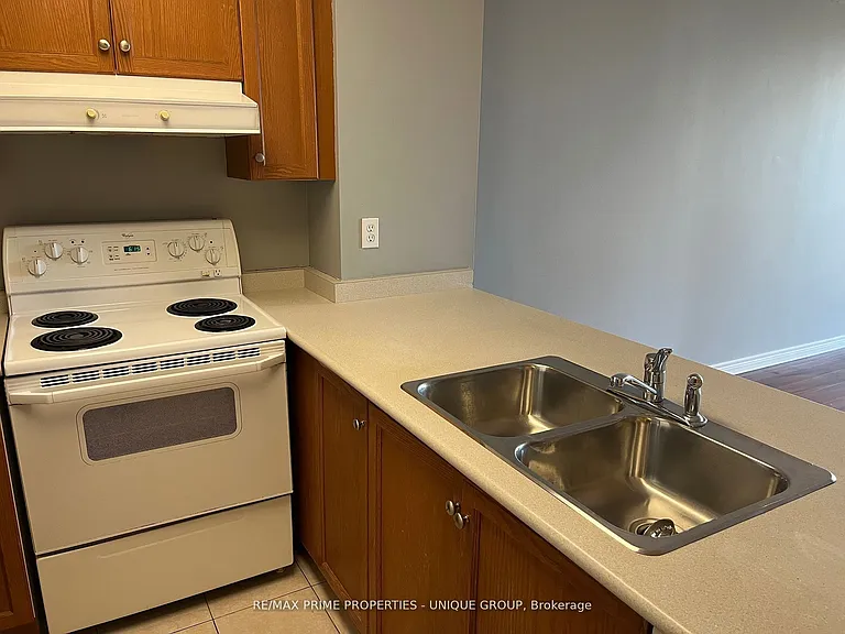 43 Eglinton Ave E #1506 — Photo 14
