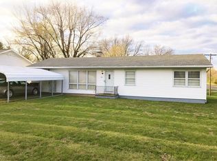 102 College St, Vienna, IL 62995