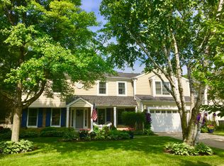 2050 Glendale Ave, Northbrook, IL 60062