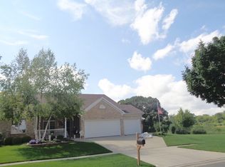 860 N Lyle Ave, Elgin, IL 60123