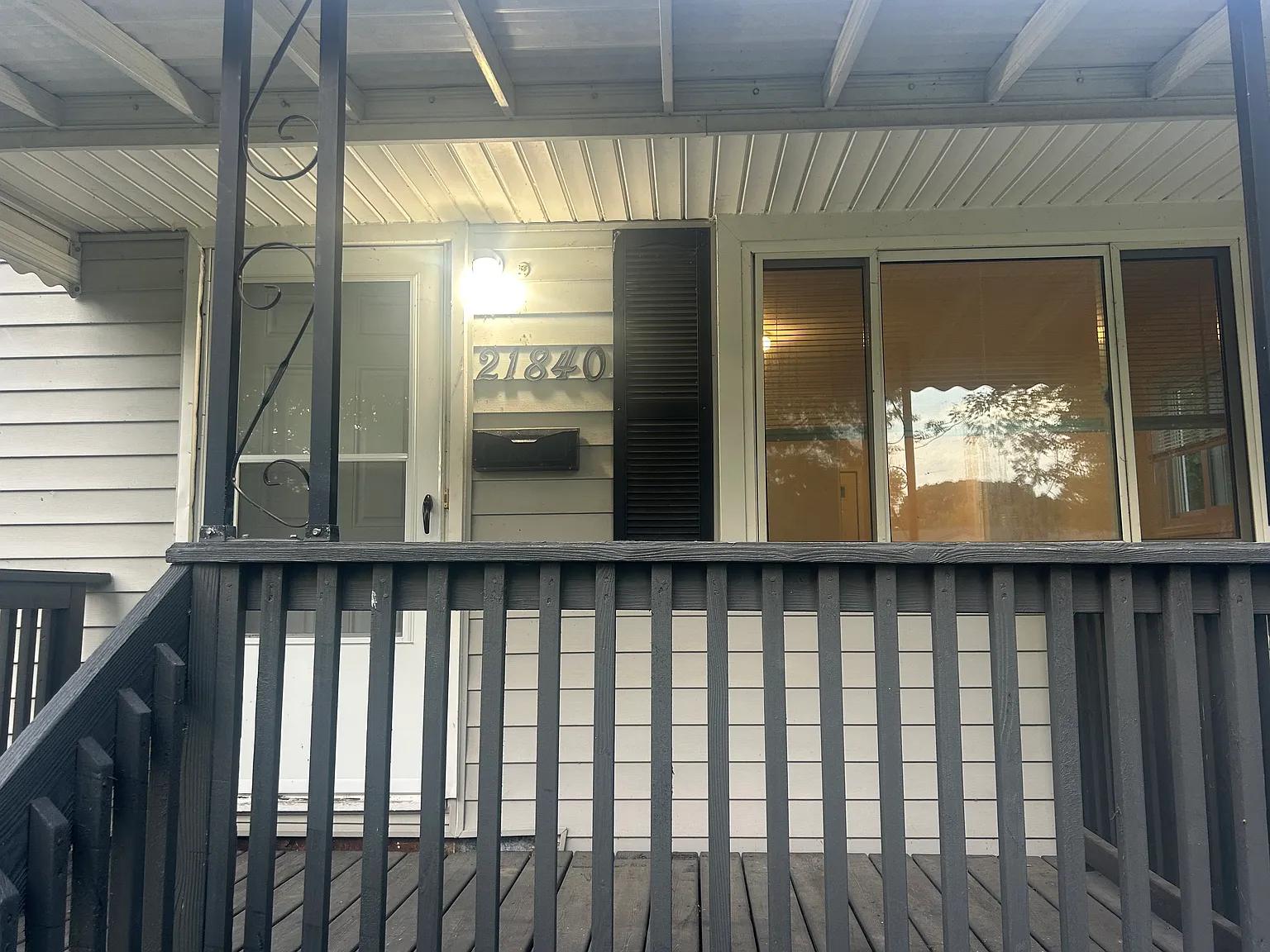 3 bed, 988 sqft, $1,400 — Photo 2