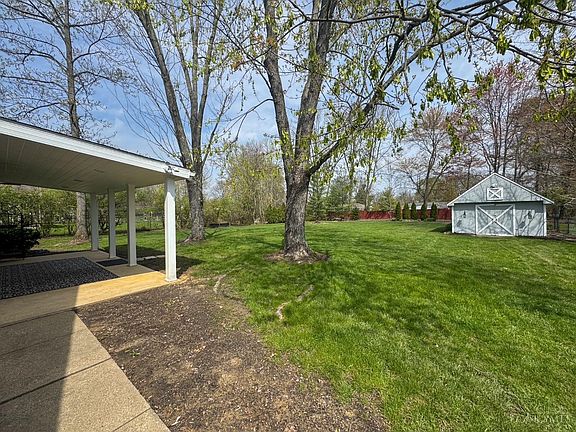 5th image of 512 Alvina Ln