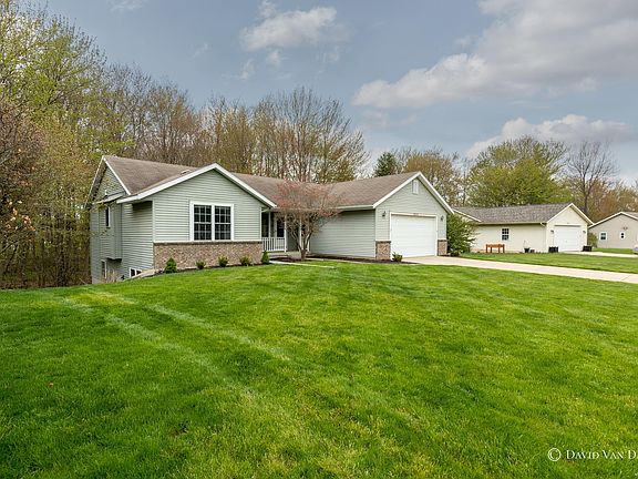 2nd image of 4250 Redwood Ln