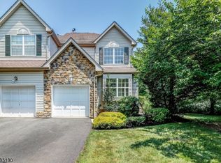 32 Bateman Way, Hillsborough, NJ 08844