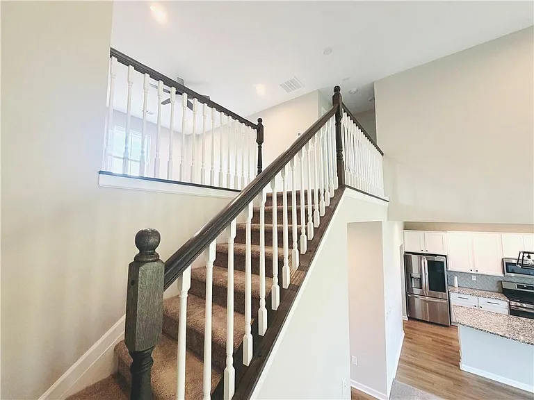 607 Michigan Cir — Photo 10