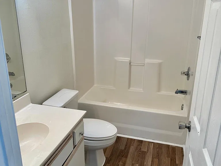 1310 River Oaks Dr #2G — Photo 9