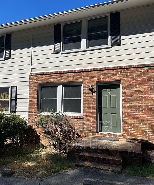 1st image of 1055 Rives Rd APT 3