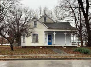 114 E Medcalf St, Dale, IN 47523