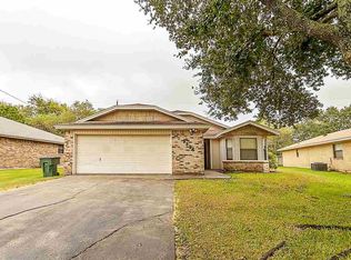 2325 Willowglen Dr, Beaumont, TX 77707