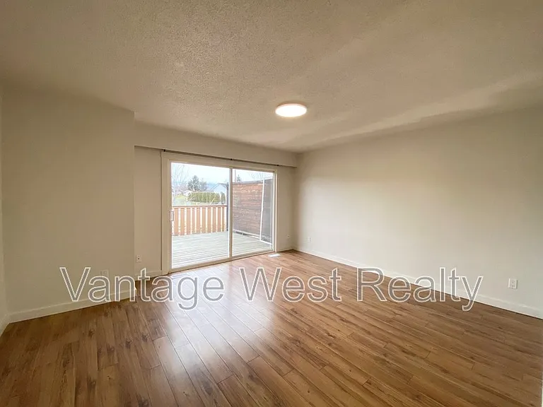 630 Belgo Rd #D — Photo 14