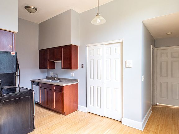 5th image of 2154 Sinton Ave APT 1