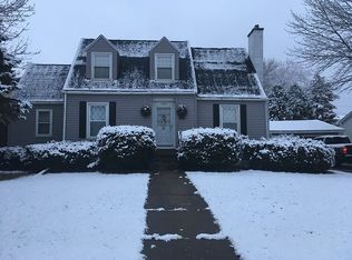 1330 Woodlawn Ave, Clinton, IA 52732