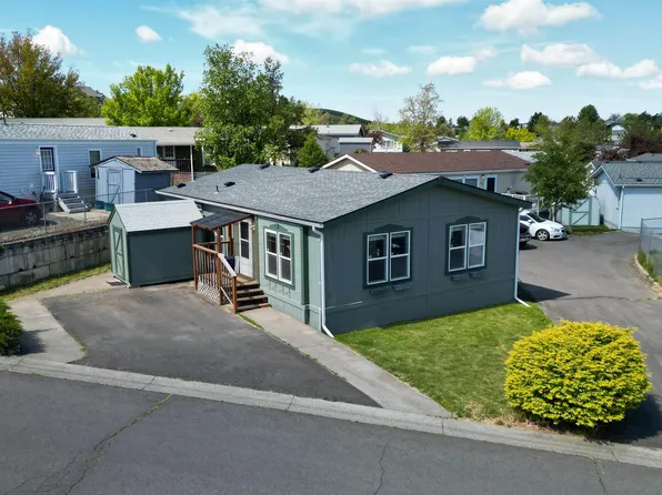 260 NW Golden Hills Dr Space 63, Pullman, WA 99163