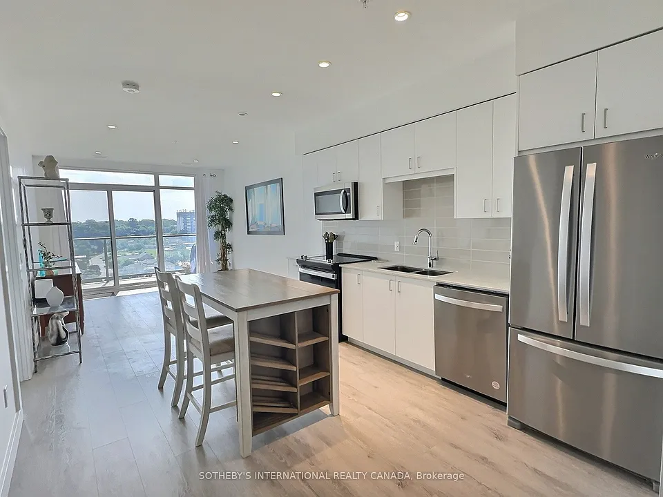 15 Glebe St #1107
