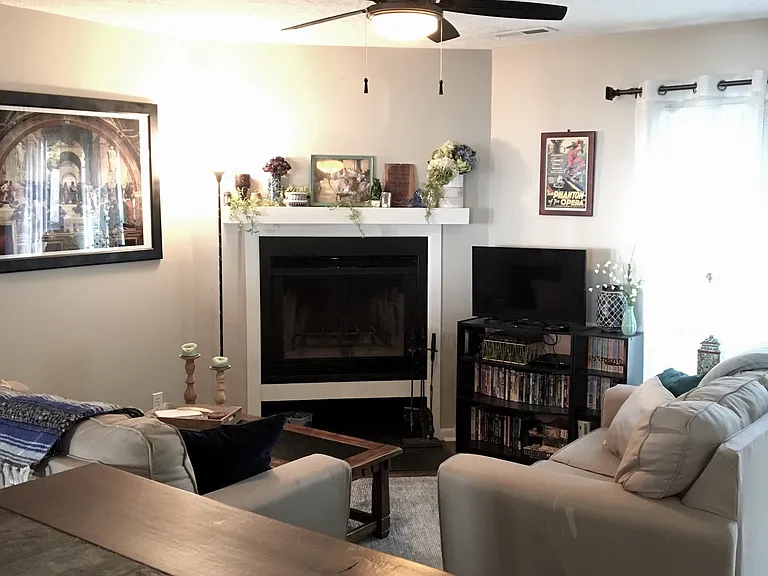 1472 Tenbury Dr #1 — Photo 5