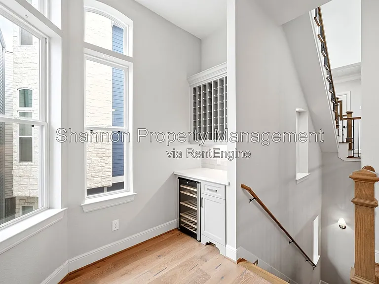 1204 W 16th St #B — Photo 14