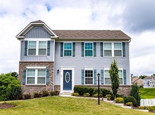 205 Country Barn Rd W, Houston, PA 15342