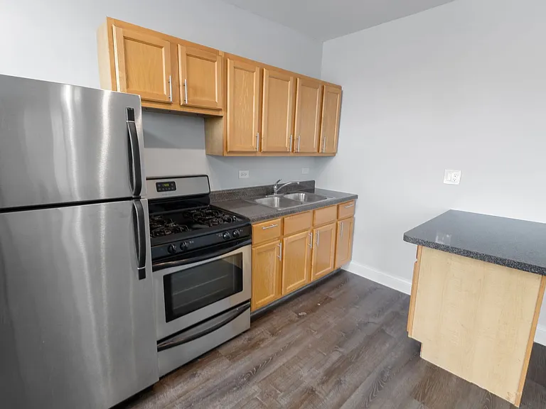 The Kenmore on Edgewater — Photo 56