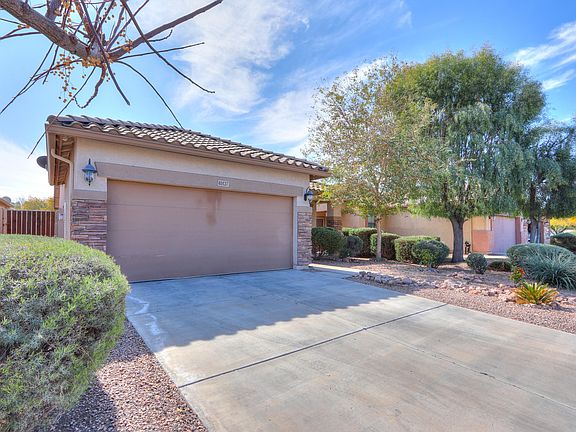 4th image of 45127 W Yucca Ln