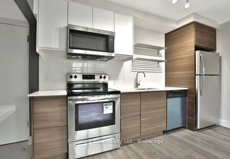 112 Alder Cres #301 — Photo 2