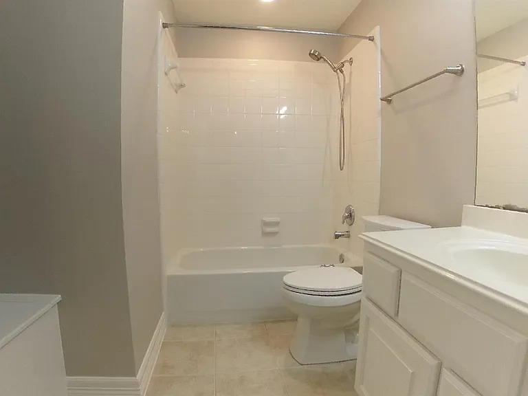 1719 Stacy Crst — Photo 24