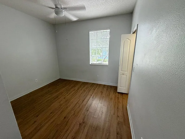 3515 Wilshire Way Rd #49 — Photo 12