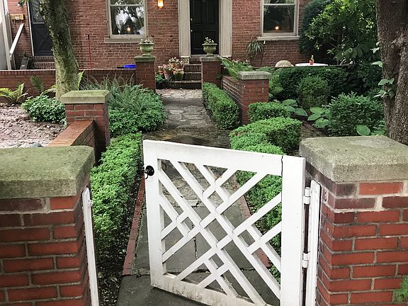 Entrance to courtyard